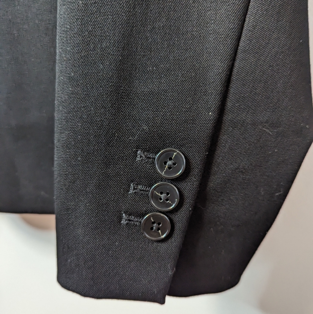 **SOLD** Banana Republic "Classic Fit" Blazer - Picture 8 of 8
